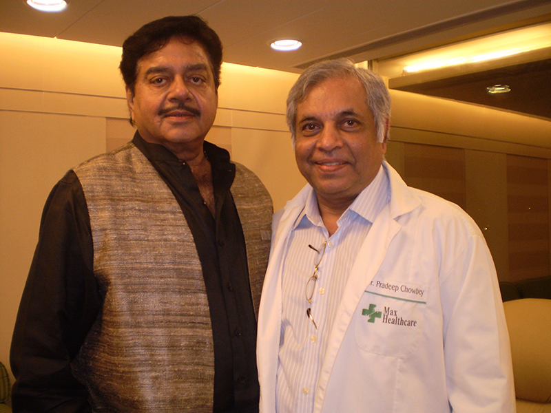 Dr. Pradeep Chowbey with Shatrughan Sinha (Former Cabinet Minister of Health and Welfare)
